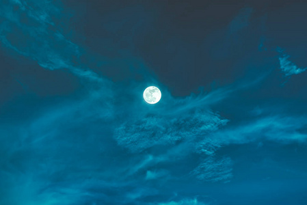 月光打天赐_月光天使结局_月光天使
