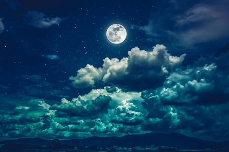 月光天使_月光打天赐_月光天使结局